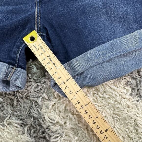 Levi's Womens Mid Rise‎ Stretch Cuffed Mid Length Shorts Size 32 | Cotton Blend - Picture 3 of 9